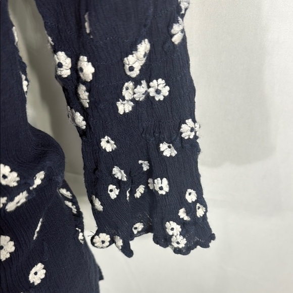 Rebecca Taylor Alessandra Embroidered Ruffle Navy Top Size M - Picture 7 of 11